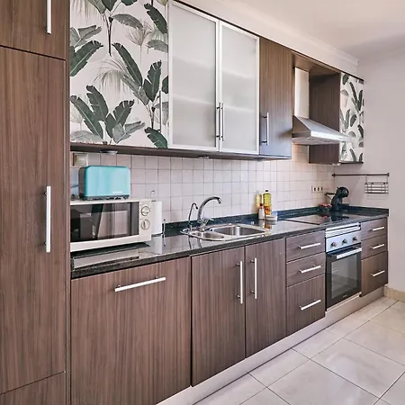 Dean Direkt Am Armação de Pêra